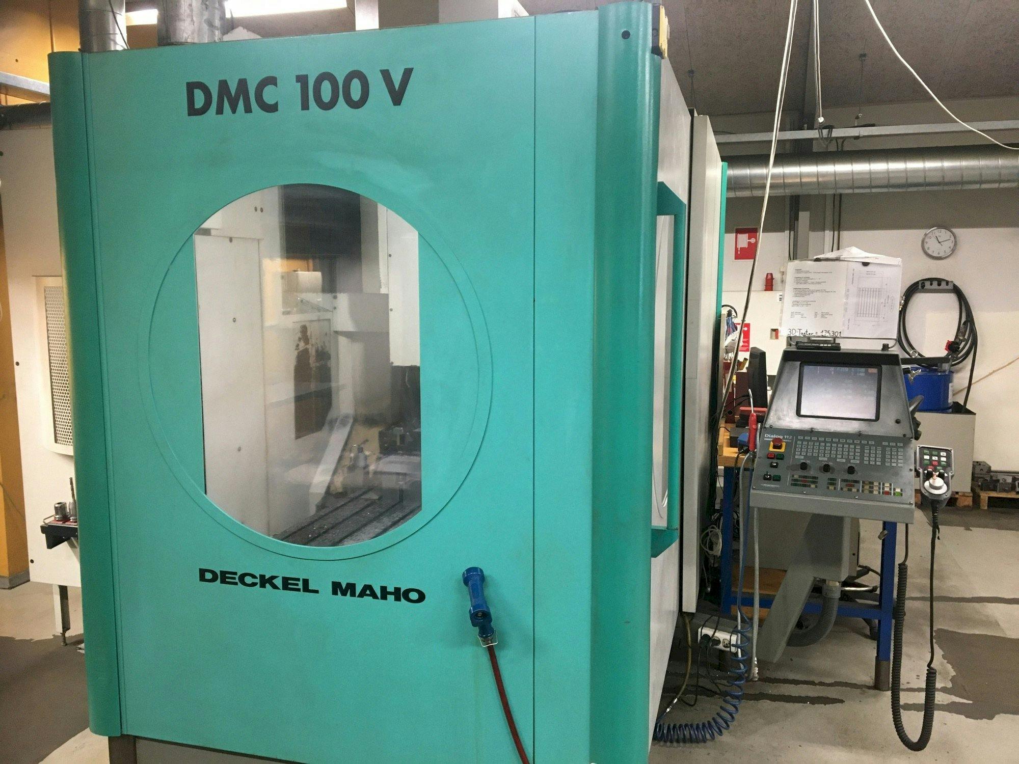 Vista frontal de la máquina DECKEL DMC 100V