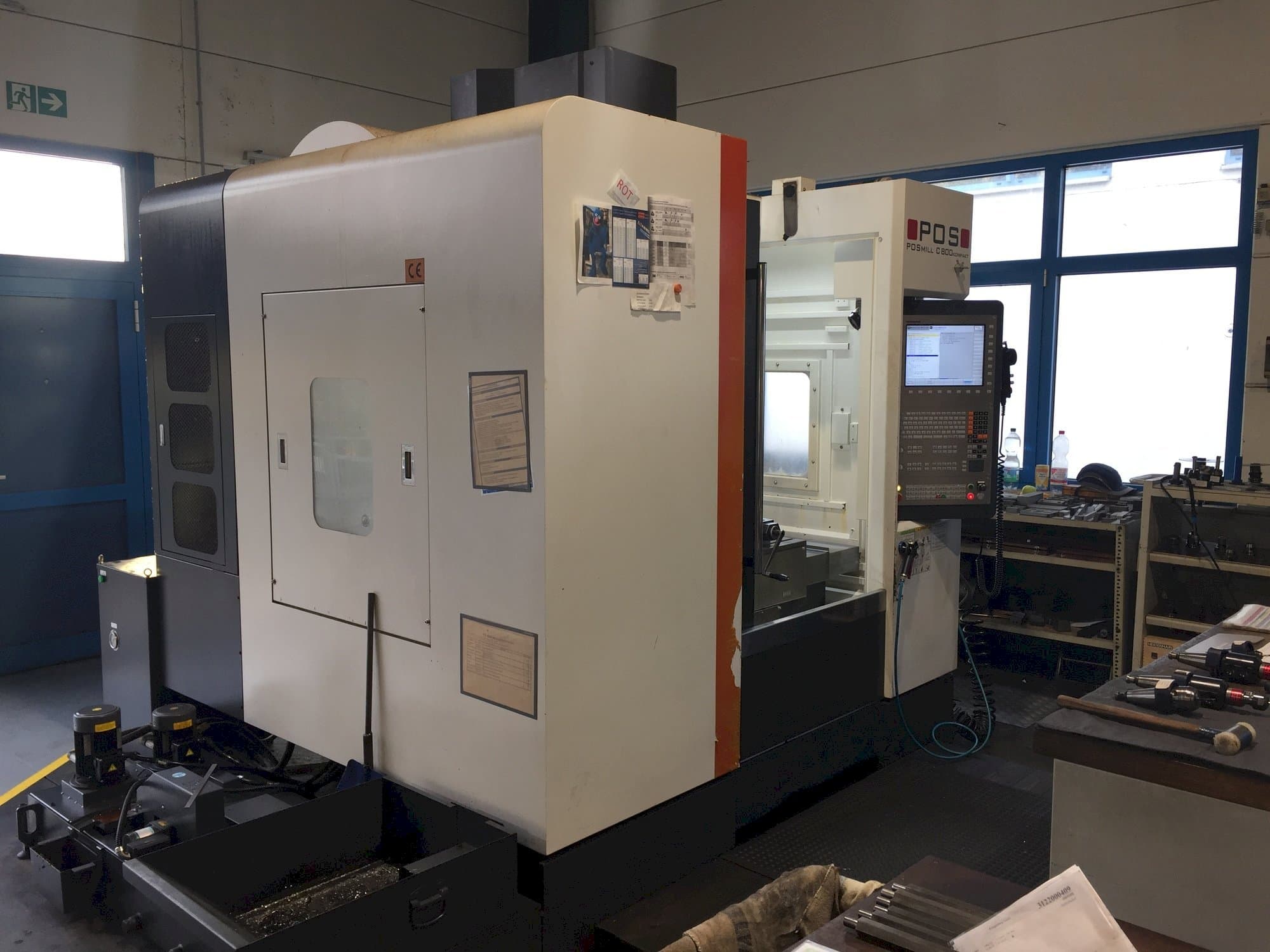 Vista frontal de la máquina POSmill C 800 Kompakt