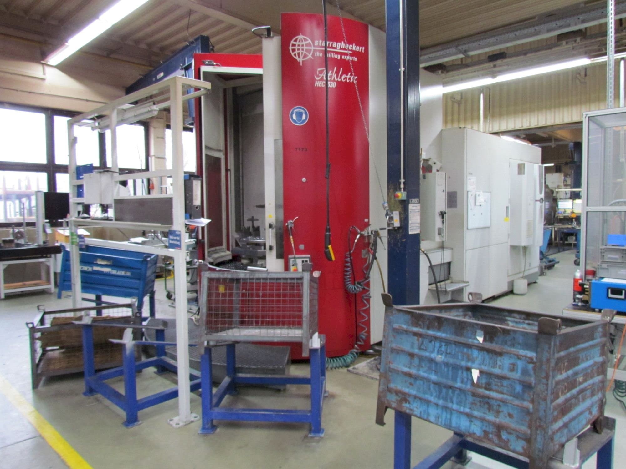 Vista frontal de la máquina Heckert HEC 630