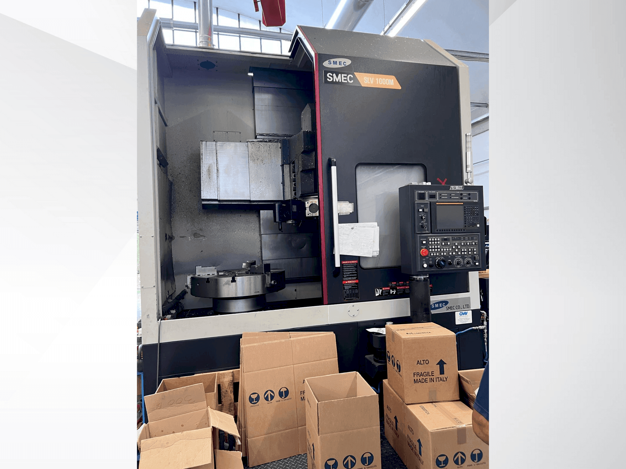 Vista frontal de la máquina SMEC SLV1000M