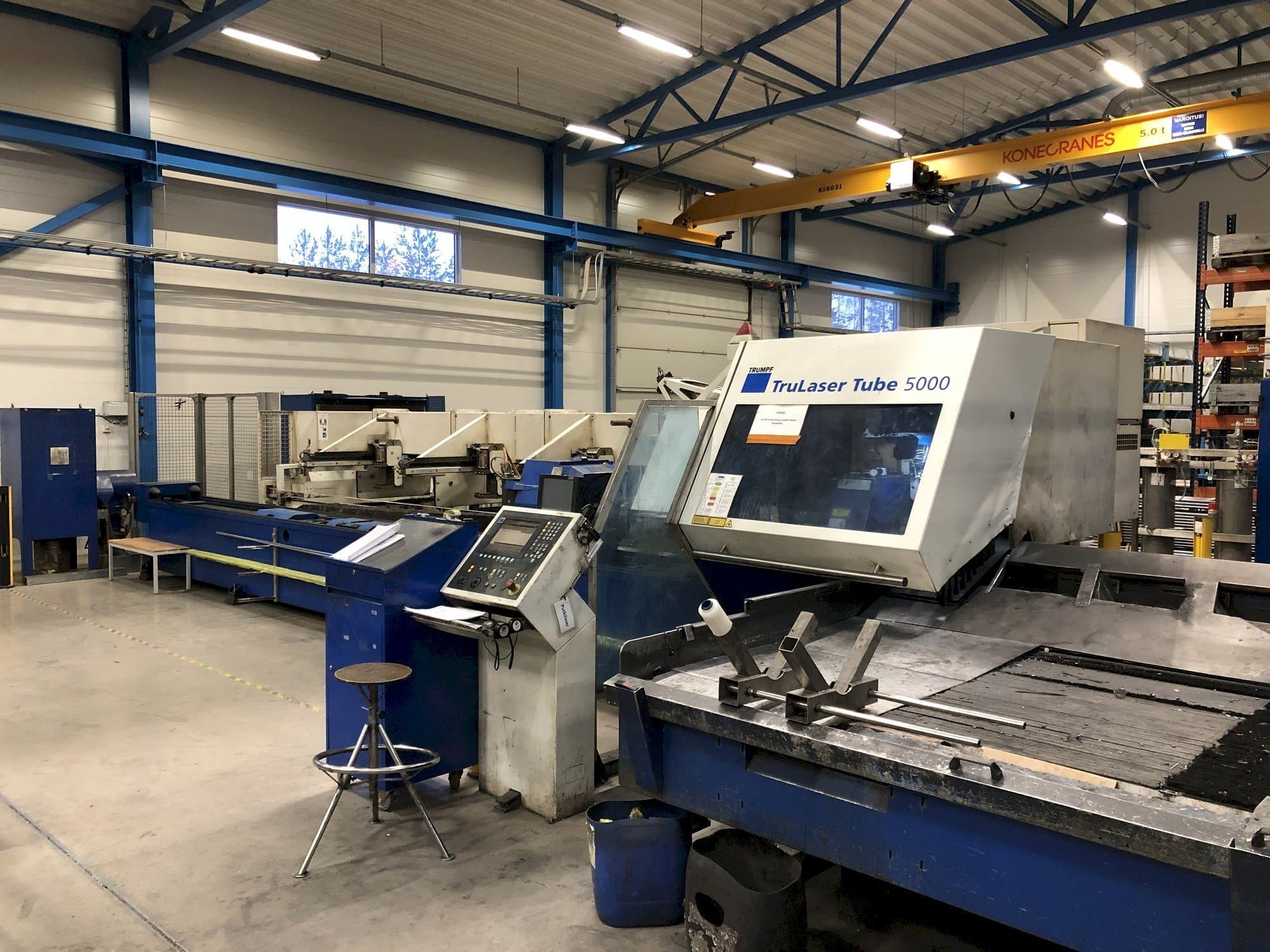 Vista frontal de la máquina Trumpf TruLaser Tube 5000