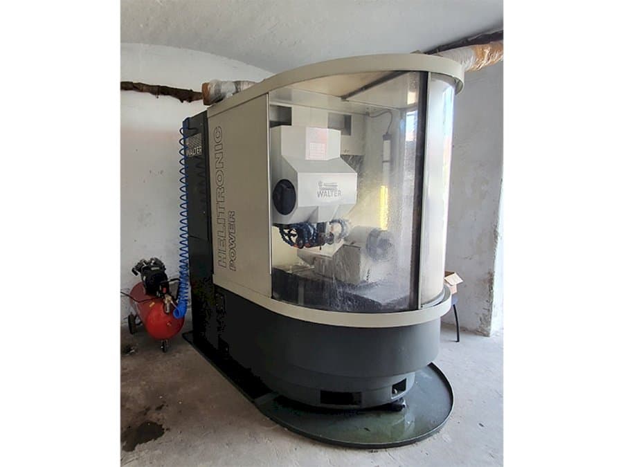 Vista frontal de la máquina Walter Helitronic Power