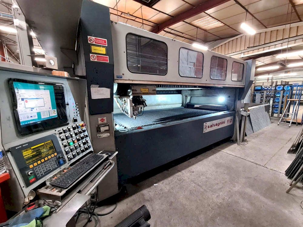 Vista frontal de la máquina Salvagnini VL1