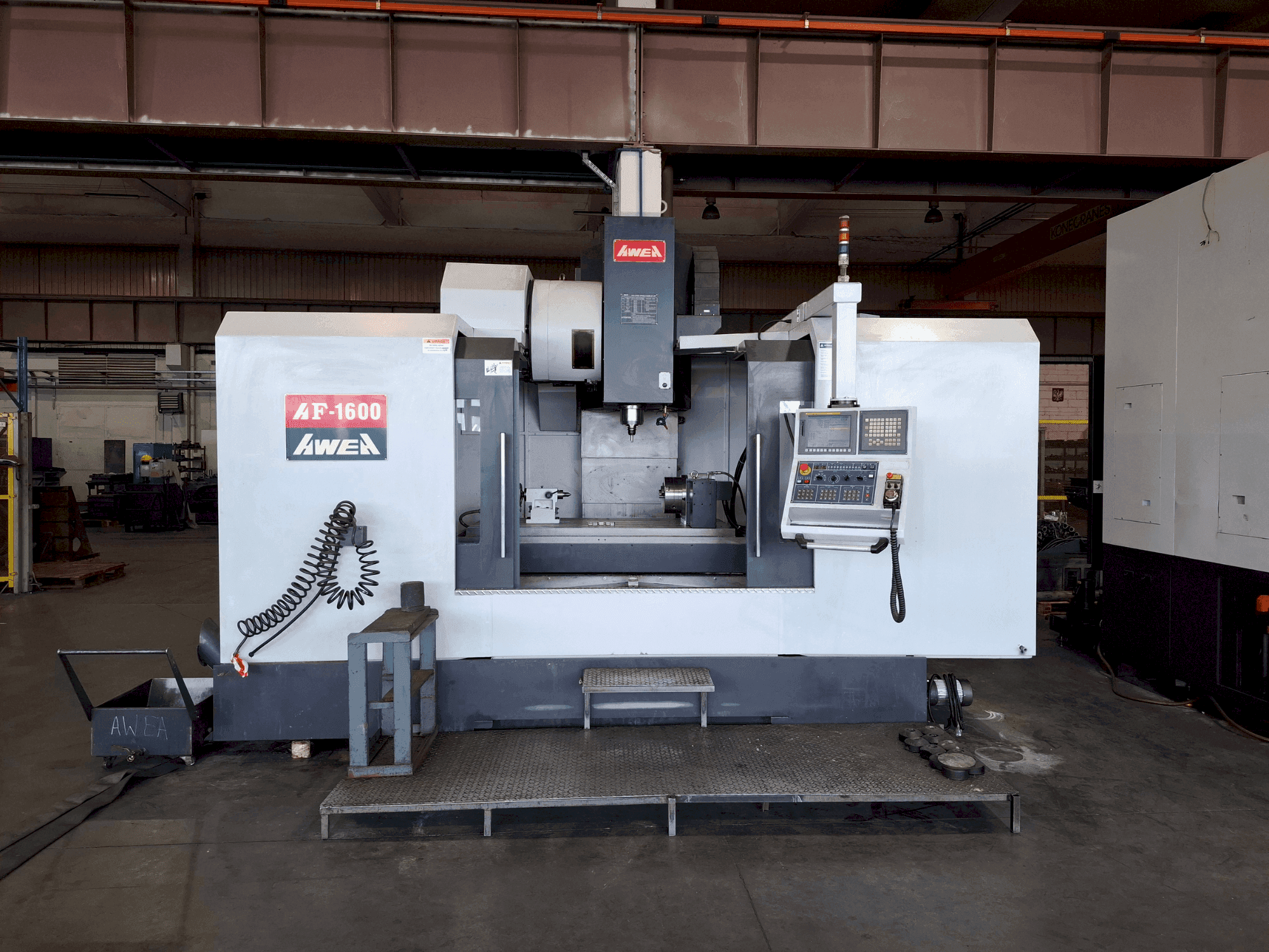 Vista frontal de la máquina AWEA AF-1600