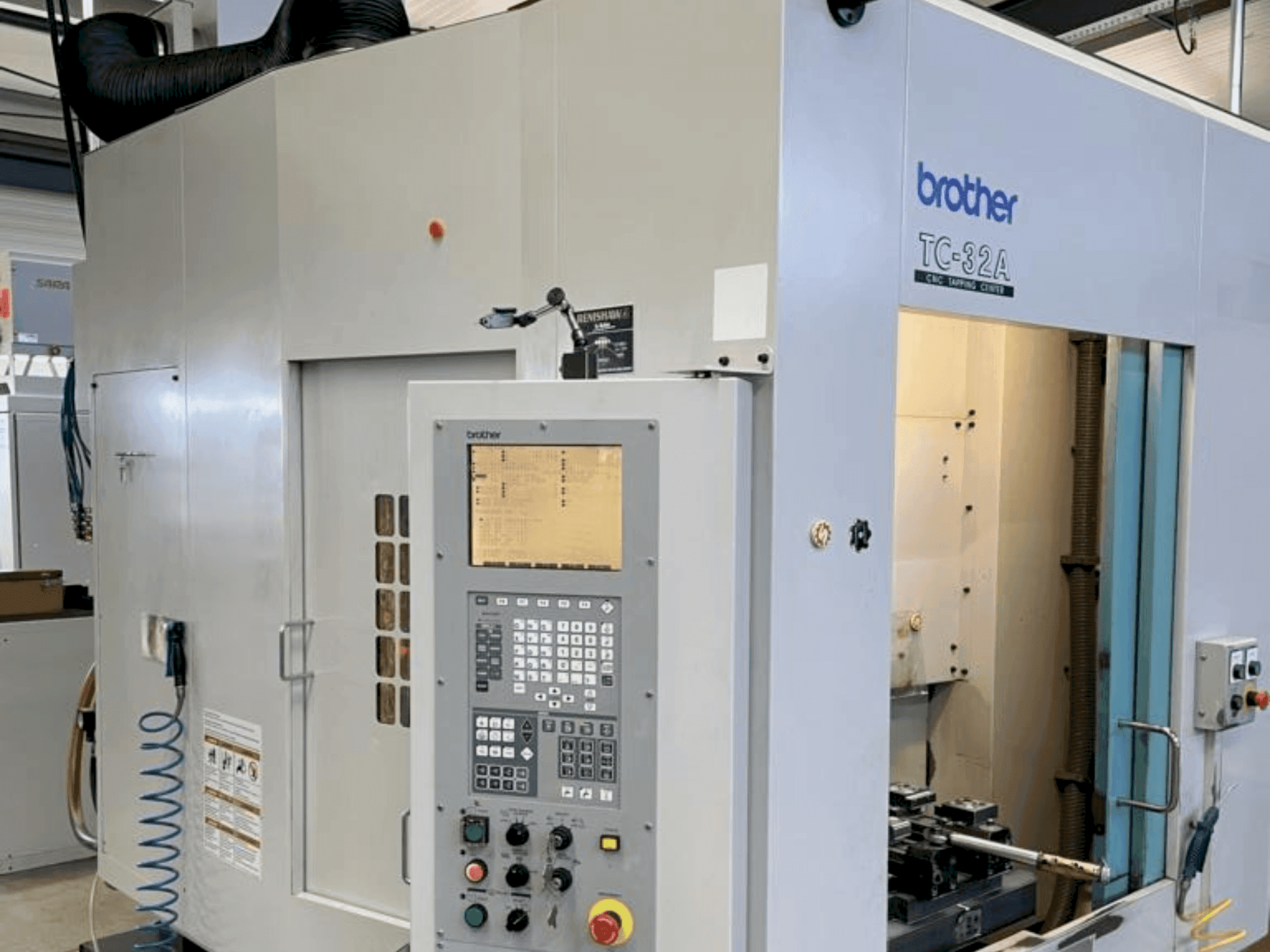 Vista frontal de la máquina Brother TC32A