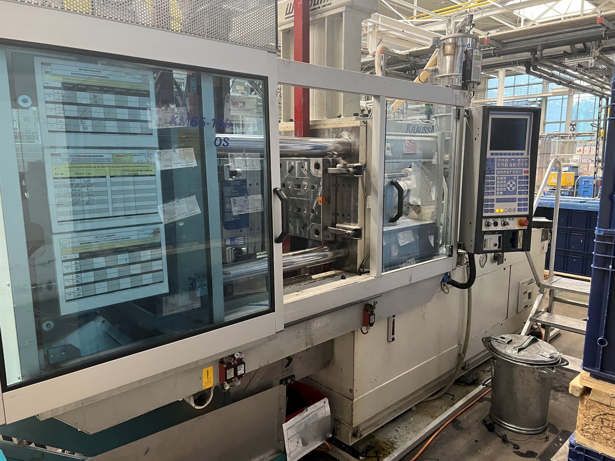 Vista frontal de la máquina Krauss Maffei KM 65-160 C2