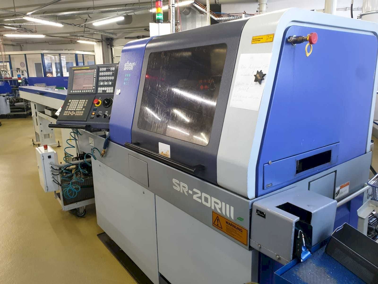 Vista frontal de la máquina Star SR-20 R III 680