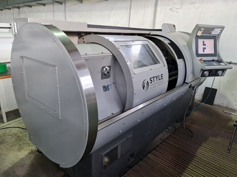 Vista frontal de la máquina STYLE 510 X 1350