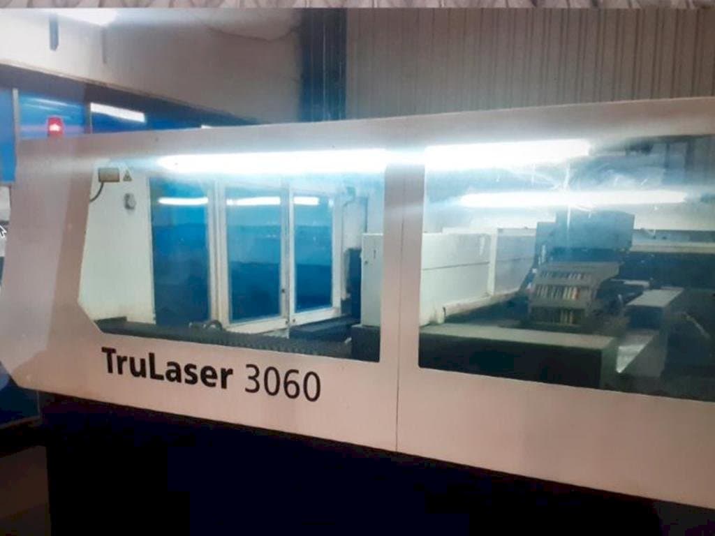 Vista frontal de la máquina Trumpf Trulaser 3060