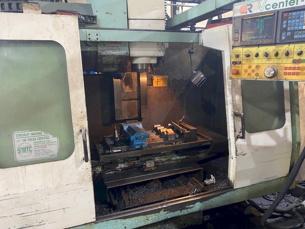 Vista frontal de la máquina Victor V Centre-80