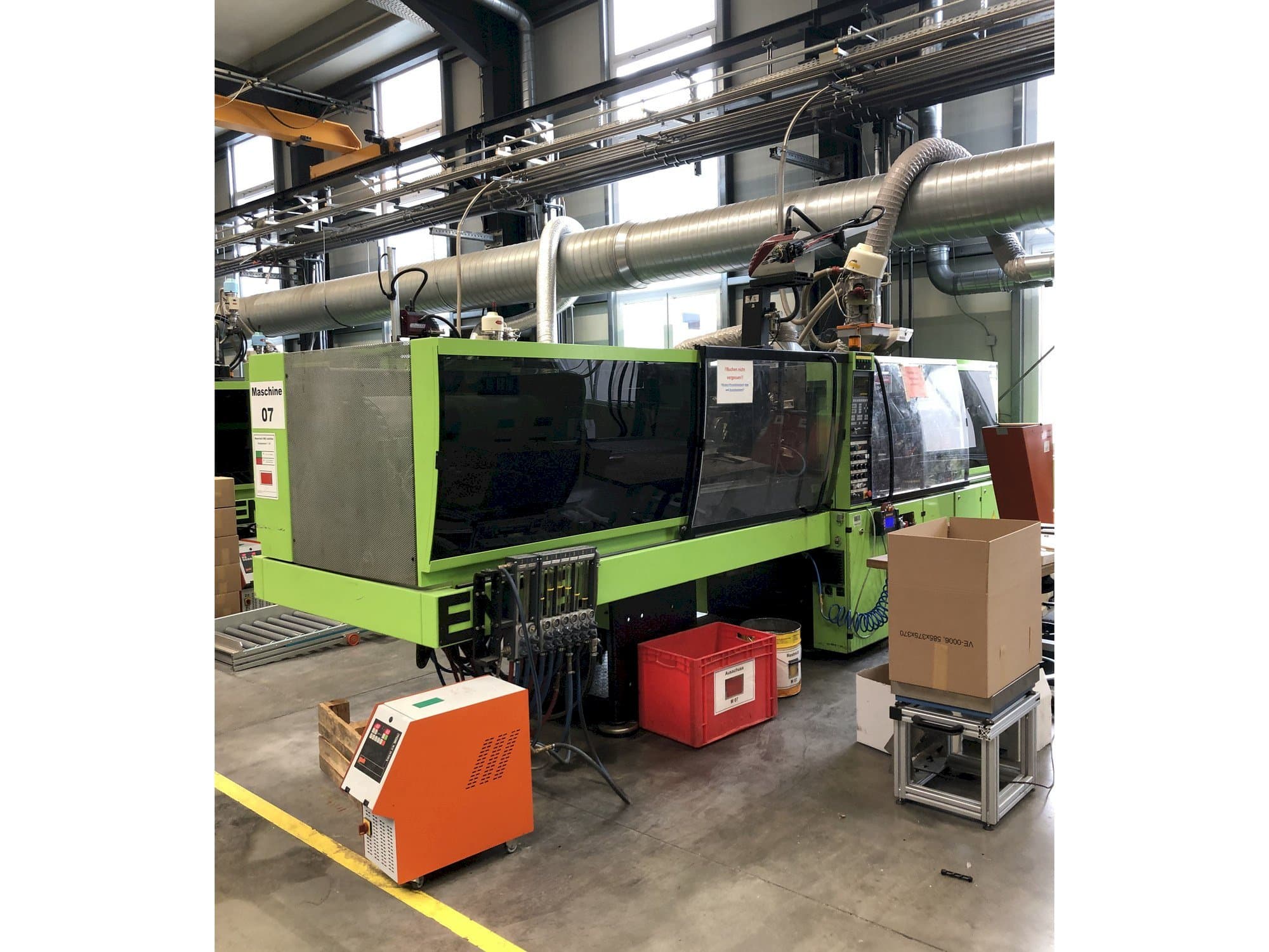 Vista frontal de la máquina Engel ES 1050 / 150 HL