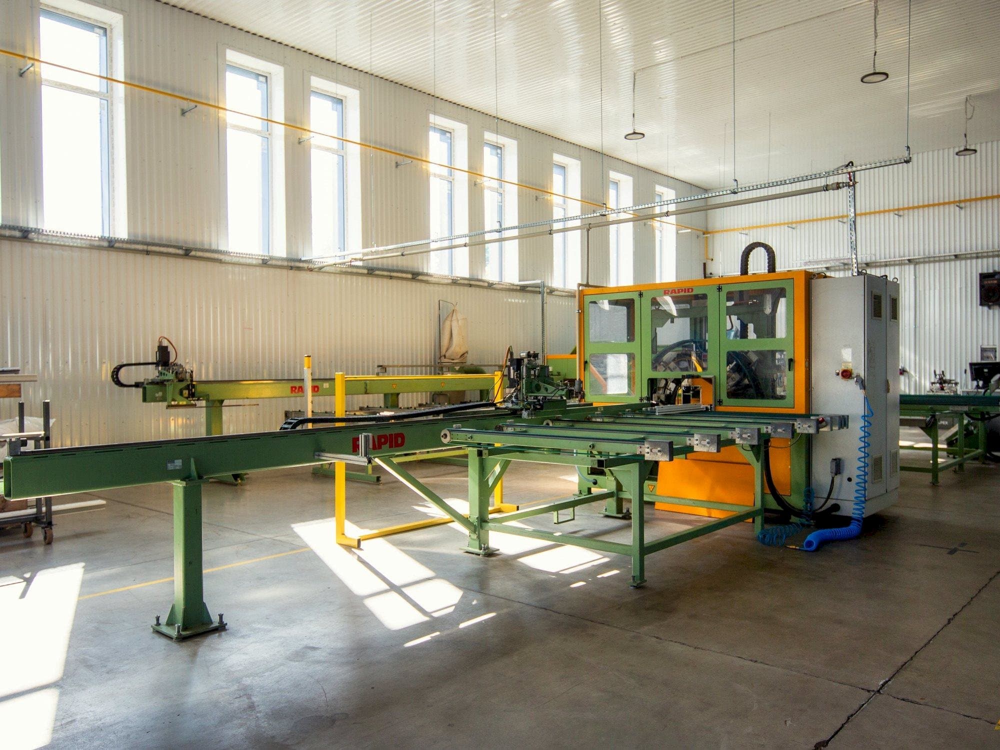 Vista frontal de la máquina RAPID MFC EVOLUTION II