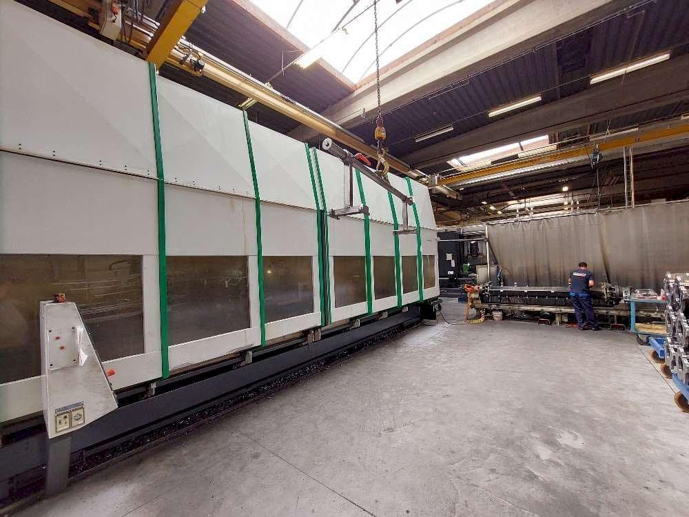 Vista frontal de la máquina Unisign Univers 6 (A-as)