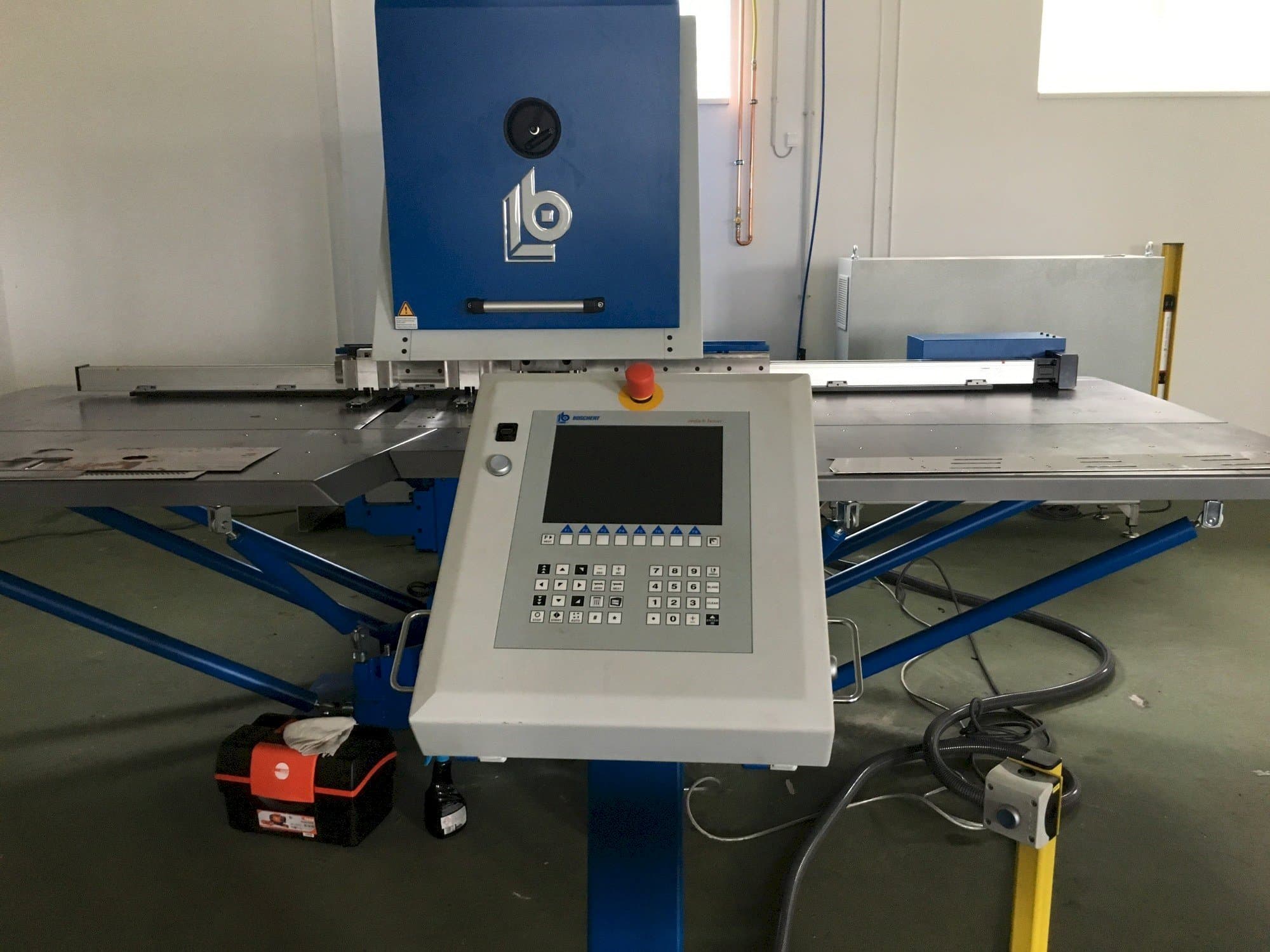 Vista frontal de la máquina BOSCHERT Compact 750
