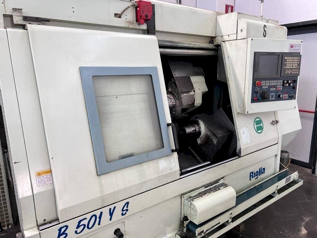 Vista frontal de la máquina Biglia B501YS