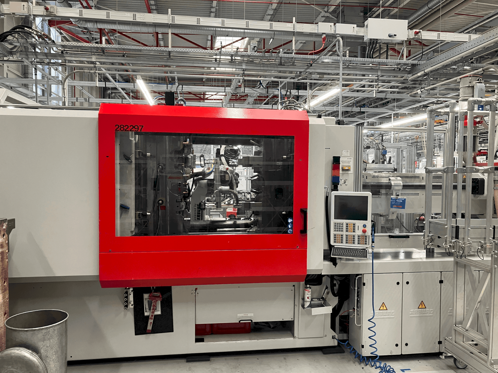 Vista frontal de la máquina Arburg Allrounder 920 S 5000-2100