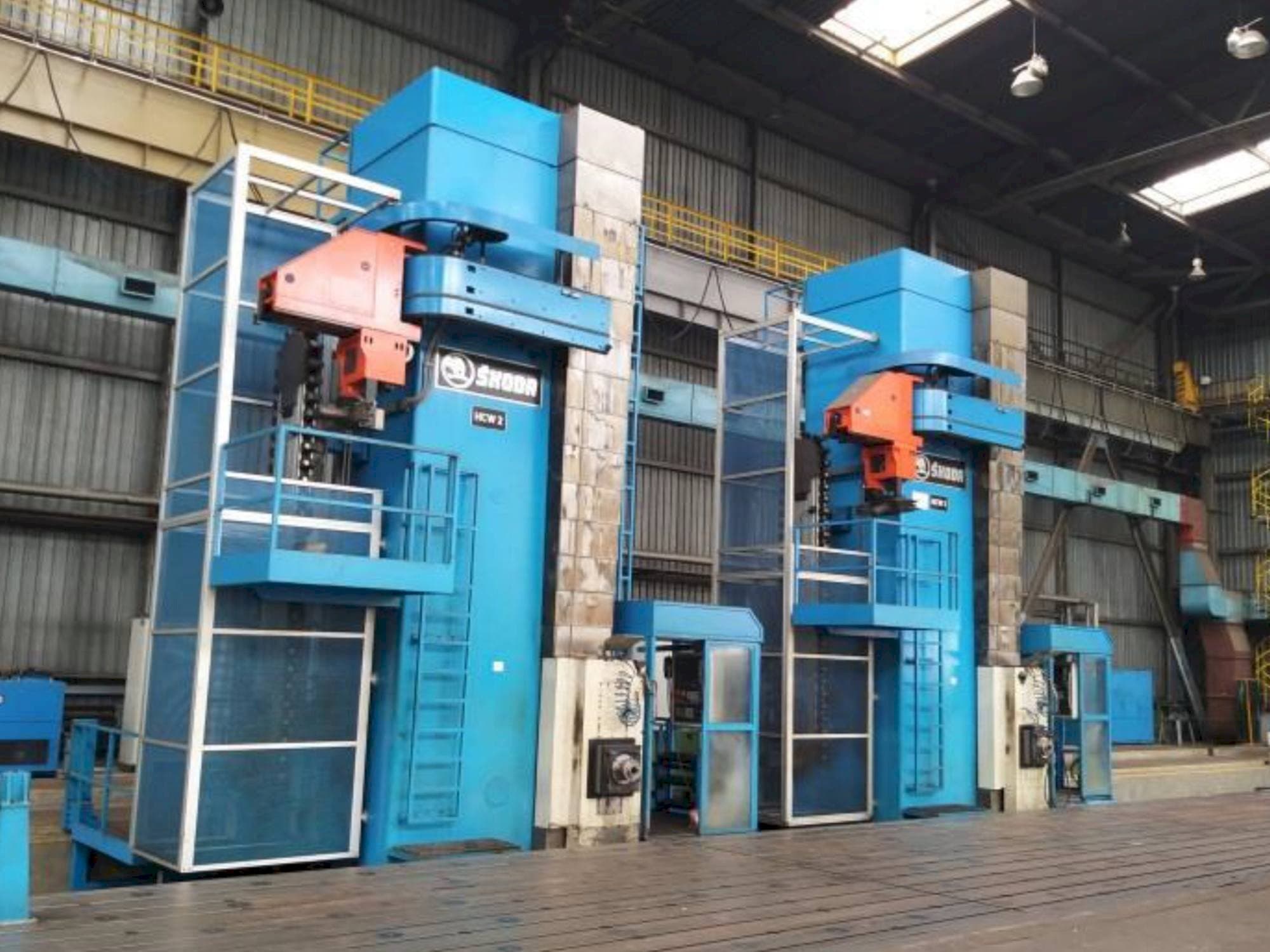 Vista frontal de la máquina SKODA HCW 2-200 DUO