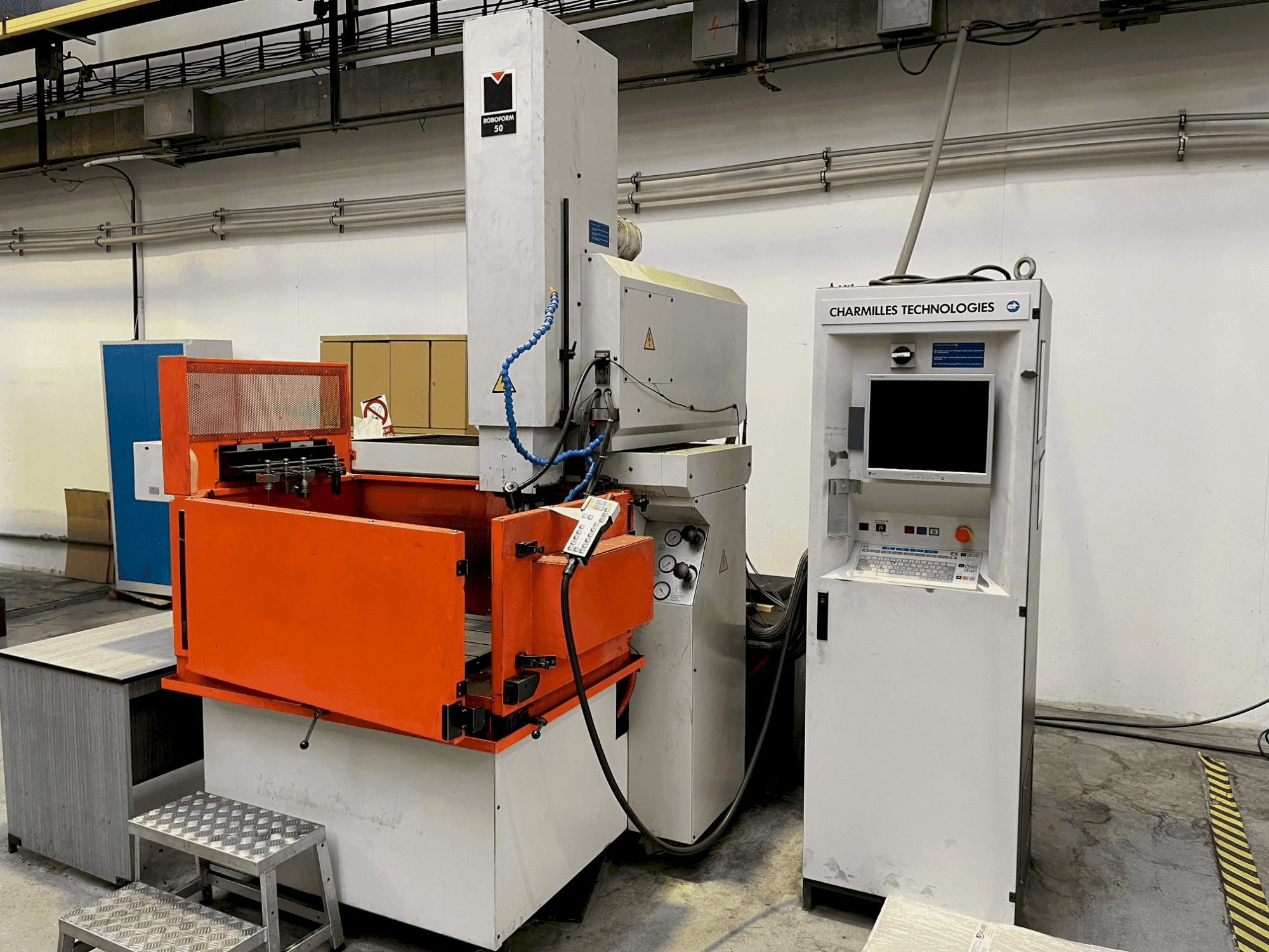 Vista frontal de la máquina CHARMILLES Roboform 50