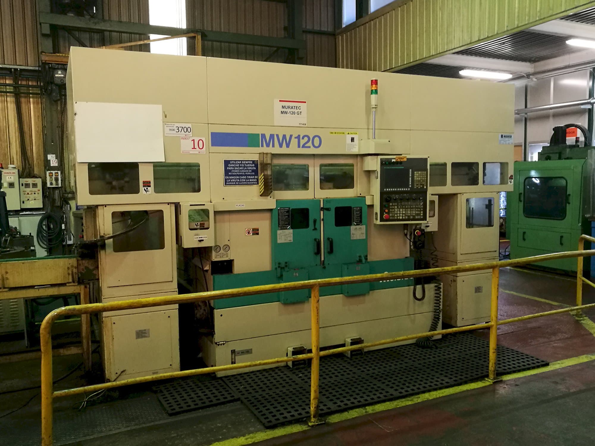 Vista izquierda de la máquina MURATA Muratec MW 120