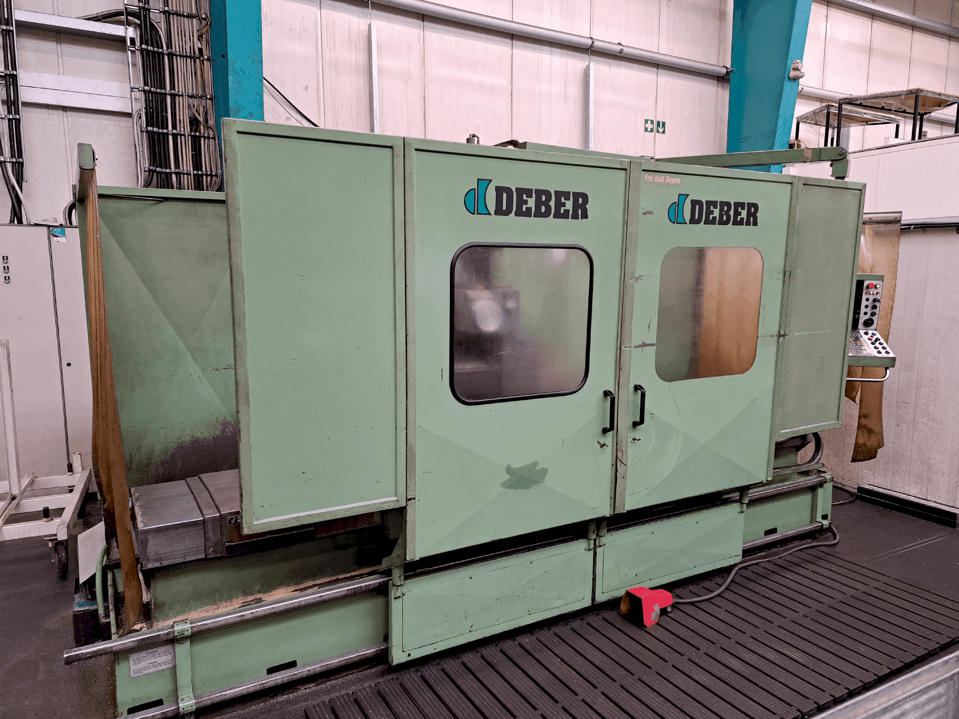 Vista frontal de la máquina DEBER Dinamyc 2