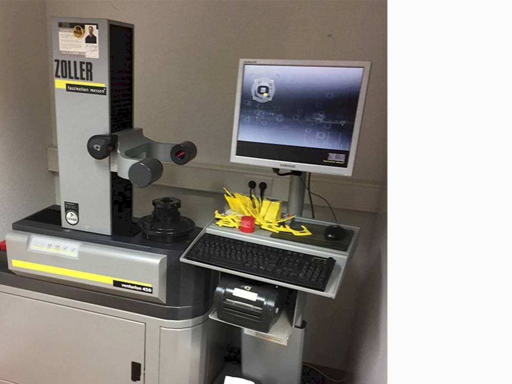 Vista frontal de la máquina Zoller Venturion 450