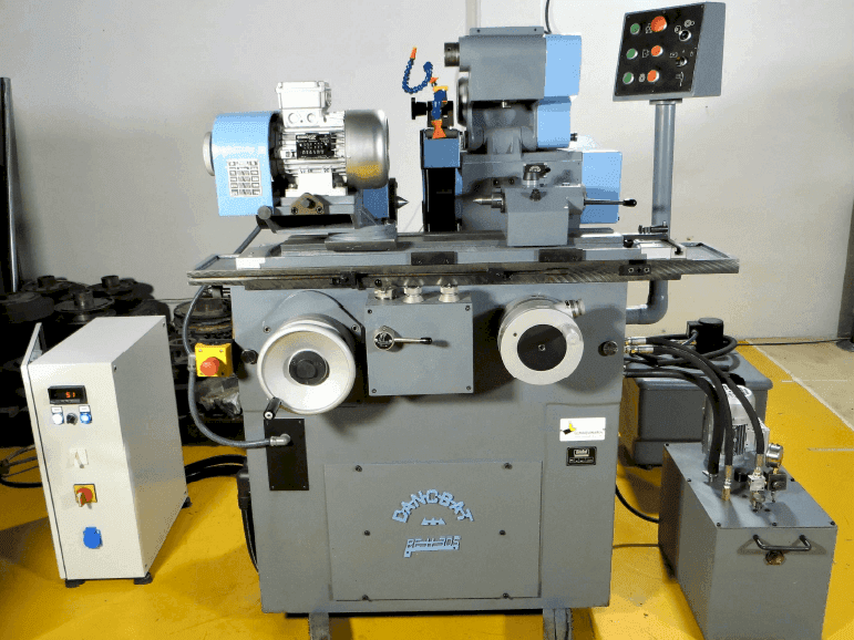 Vista frontal de la máquina DANOBAT RE H 305