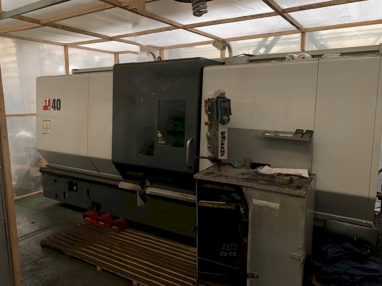 Vista frontal de la máquina HAAS ST-40