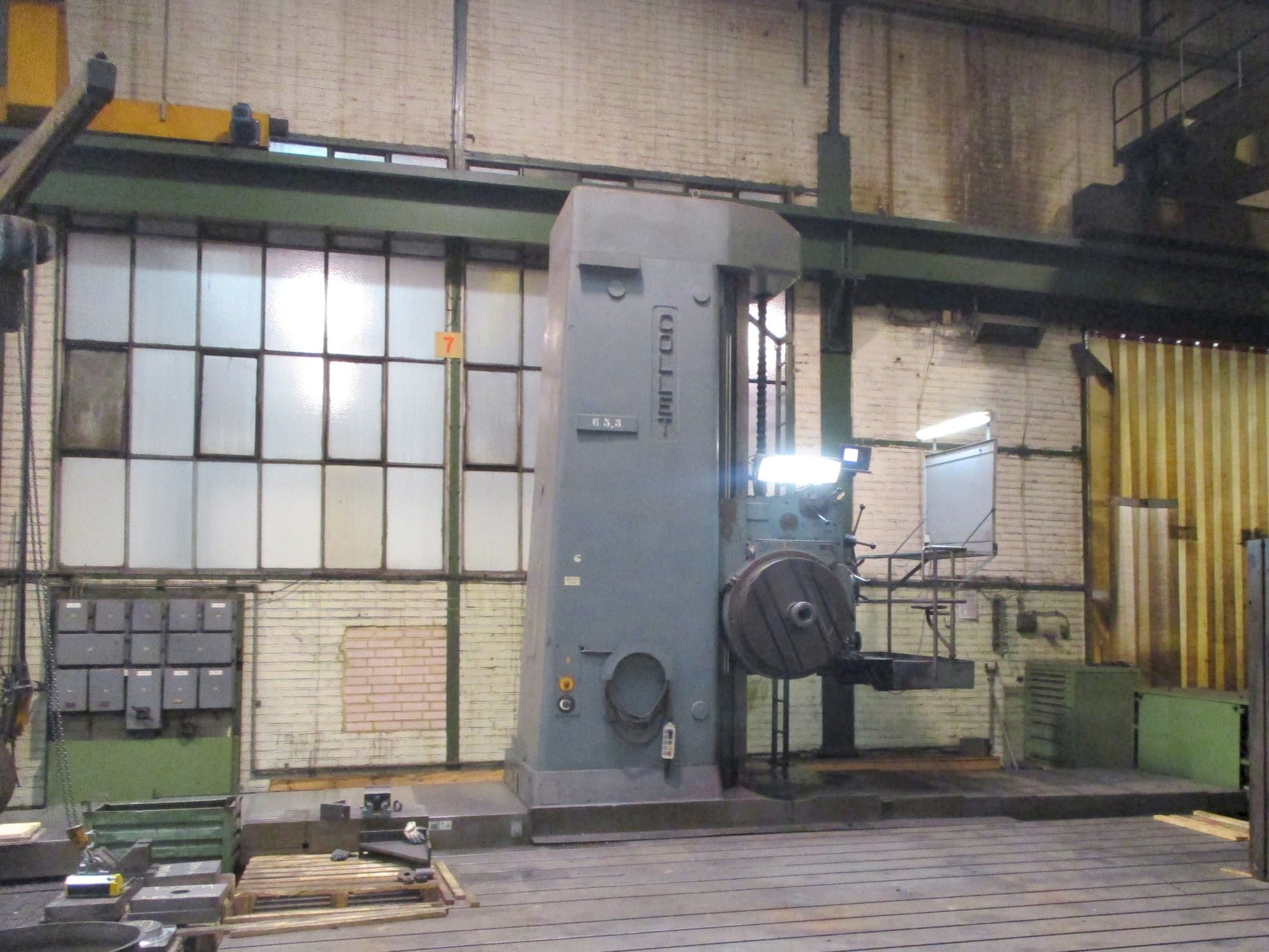 Vista frontal de la máquina Collet & Engelhard BF 160/180