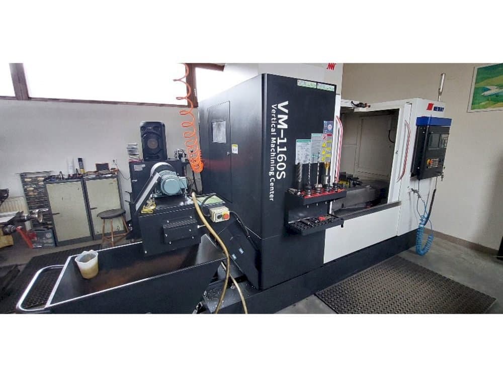 Vista frontal de la máquina Neway VM 1160