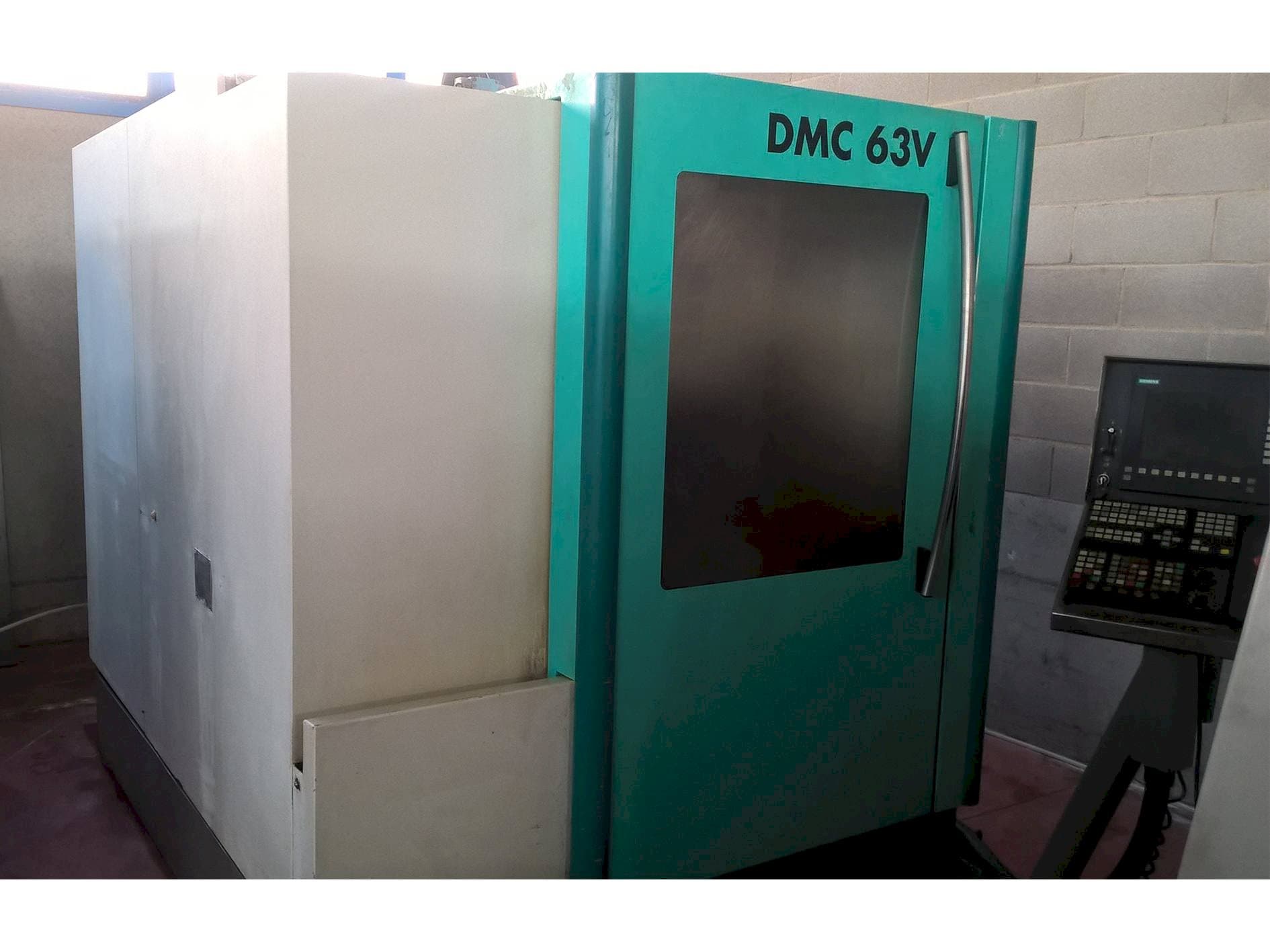 Vista frontal de la máquina DECKEL MAHO DMC 63V