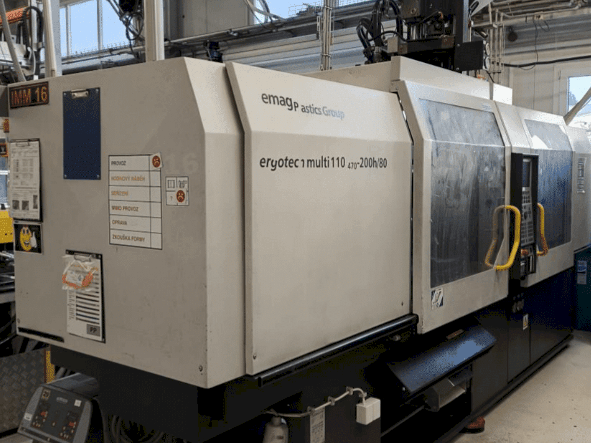 Vista frontal de la máquina DEMAG ERGOtech multi 110-470