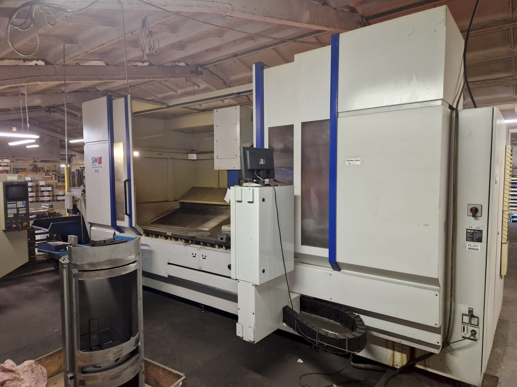 Vista frontal de la máquina SW BA 25