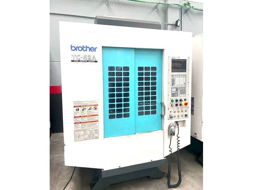 Vista frontal de la máquina Brother TC-S2A