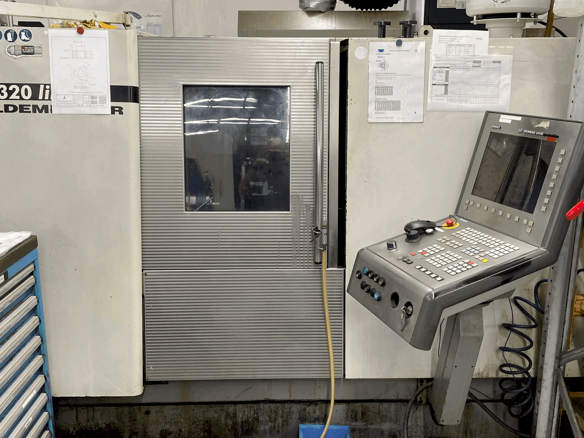 Vista frontal de la máquina DMG CTX 320 linear