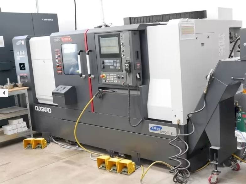 Vista frontal de la máquina SMEC SL3000LM