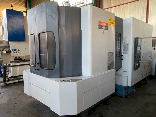 Vista frontal de la máquina Mazak FH4800