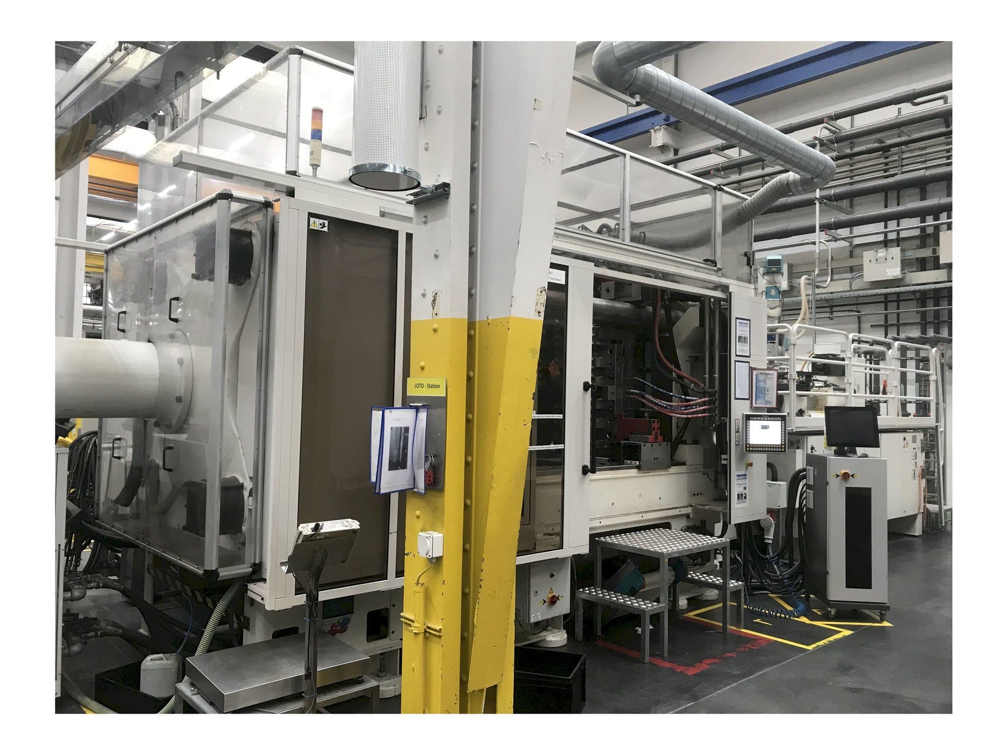 Vista frontal de la máquina Husky H650 RS 80/65