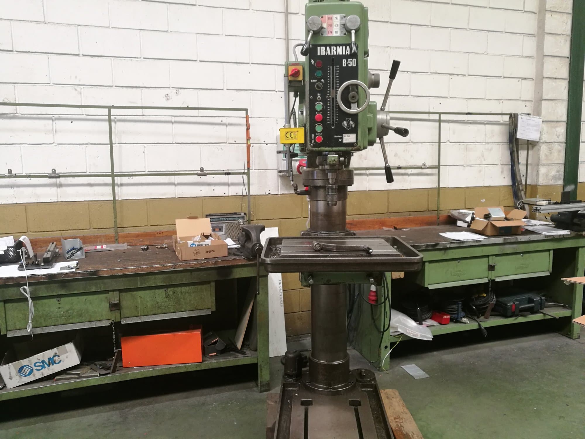 Vista frontal 1 de la máquina IBARMIA B-50