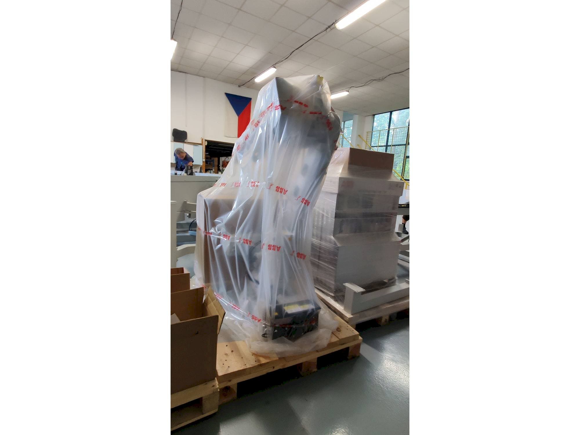 Vista frontal de la máquina ABB IRB 4600