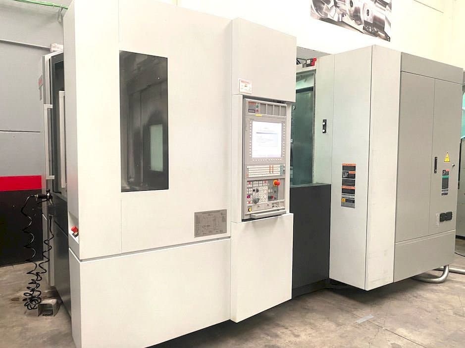 Vista frontal de la máquina MORI SEIKI NH 5000 DCG