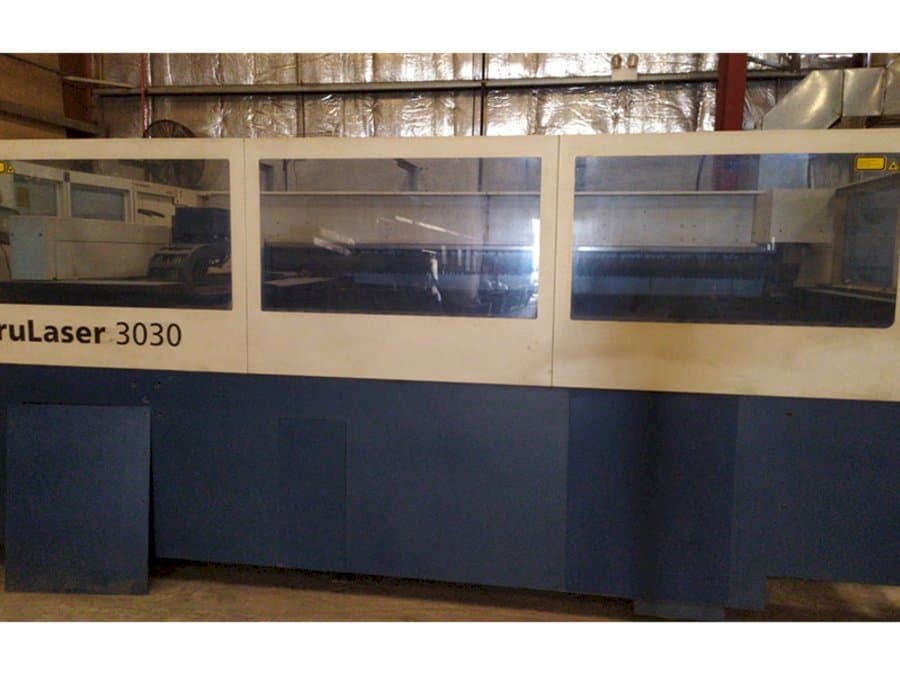 Vista frontal de la máquina Trumpf TruLaser 3030