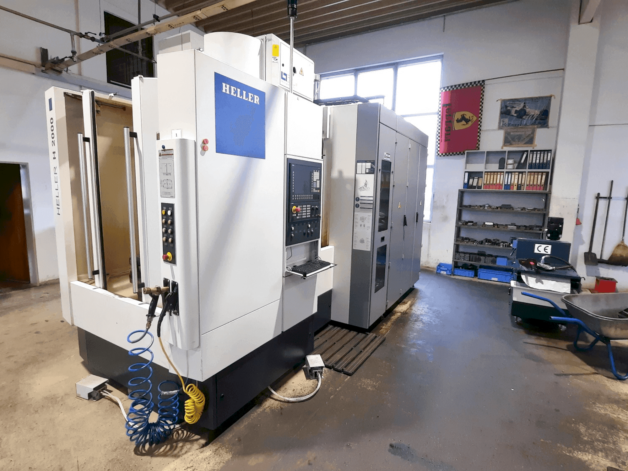 Vista frontal de la máquina HELLER H2000
