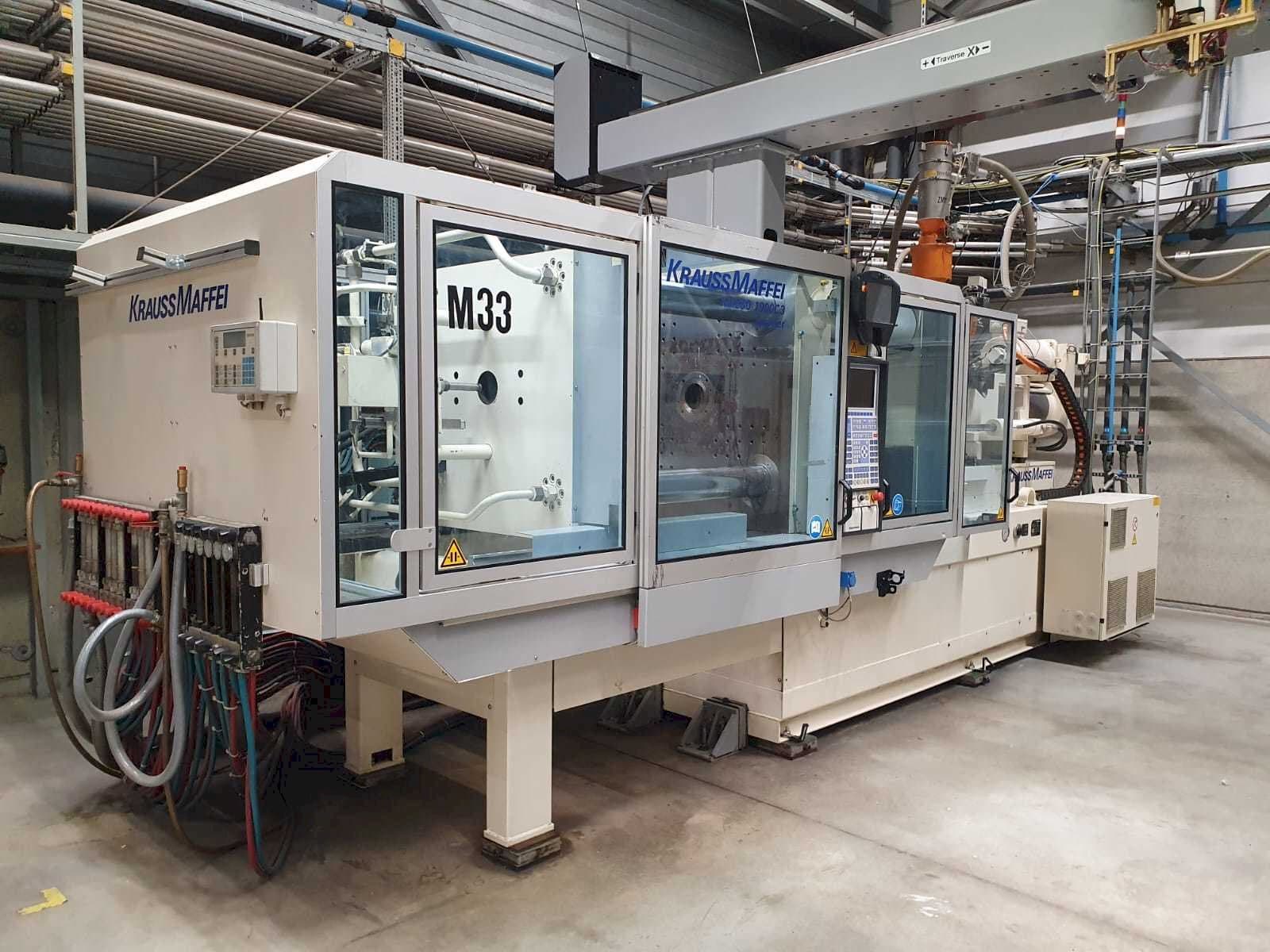 Vista frontal de la máquina Krauss Maffei 280-1900 C3