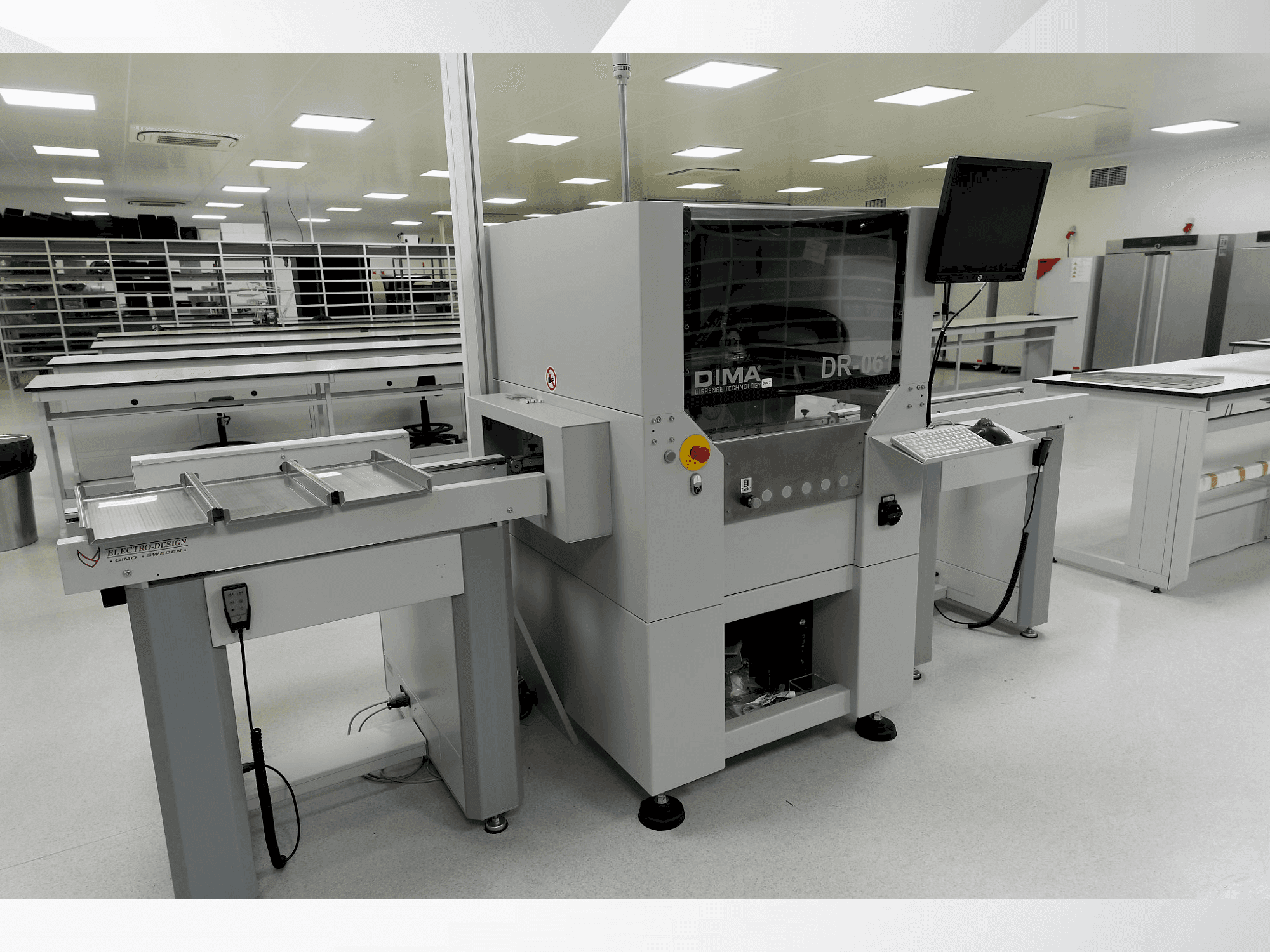 Vista frontal de la máquina DIMA DR-061