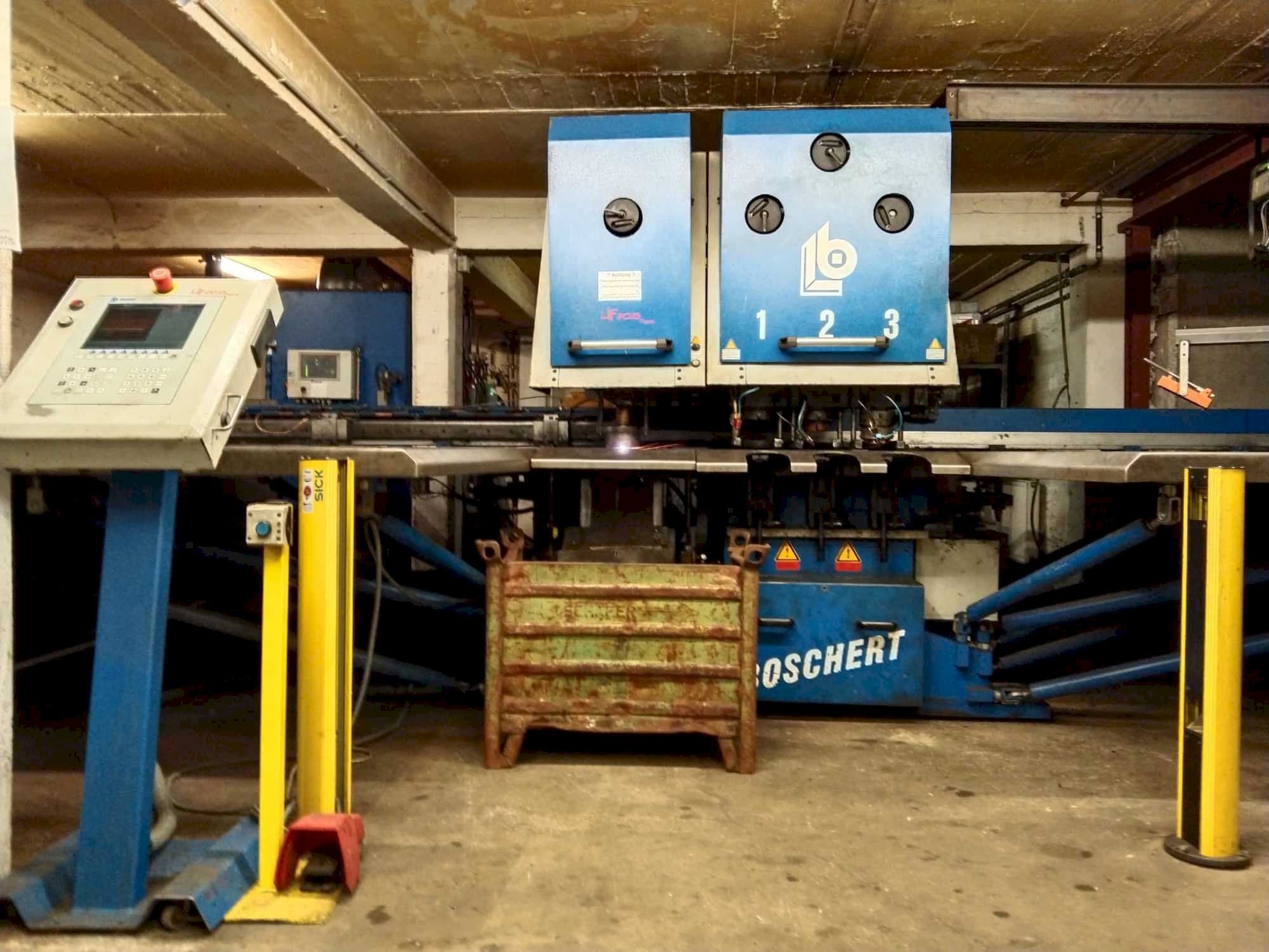 Vista frontal de la máquina Boschert Tri Combicut plasma