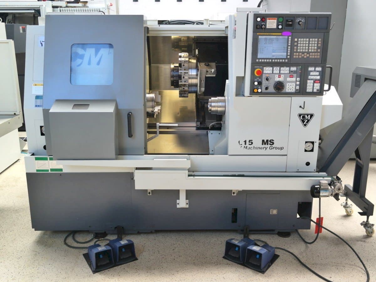 Vista frontal de la máquina CMZ TL 15 SMC