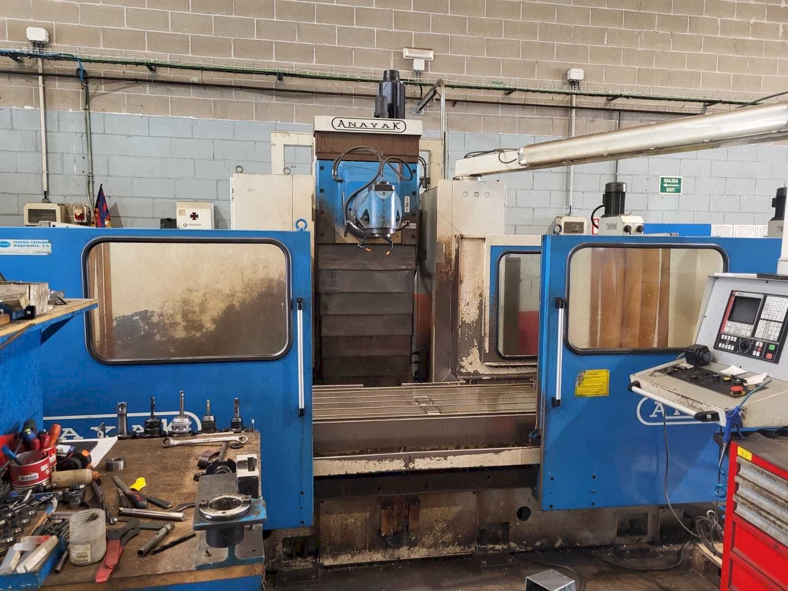 Vista frontal de la máquina ANAYAK VH-2200