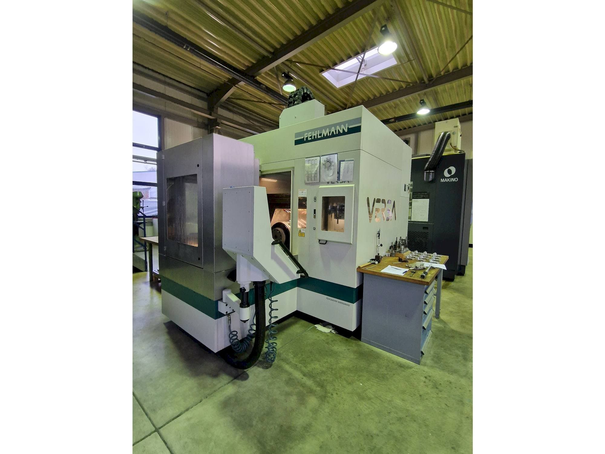 Vista frontal de la máquina FEHLMANN Versa P825