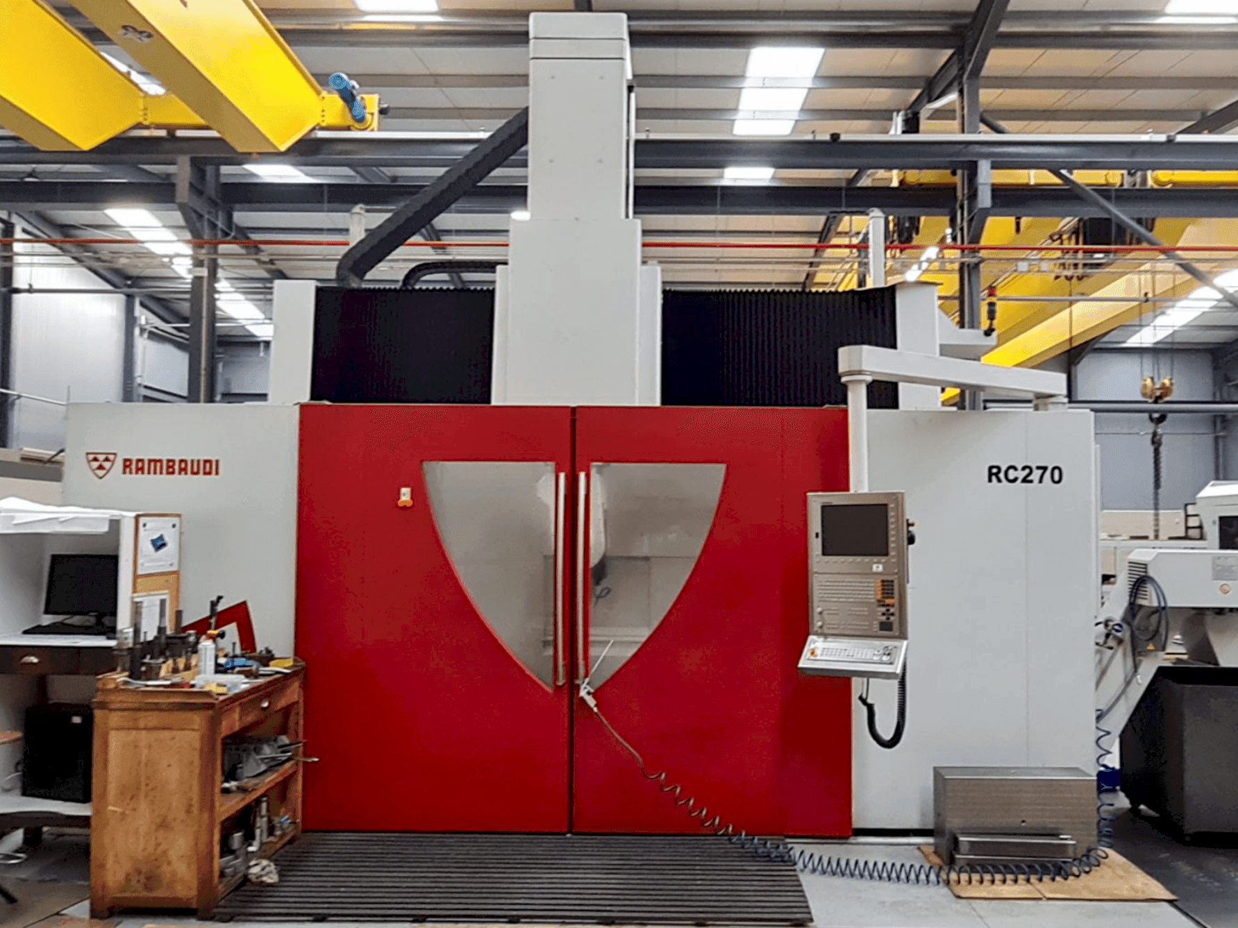 Vista frontal de la máquina Rambaudi RC 270