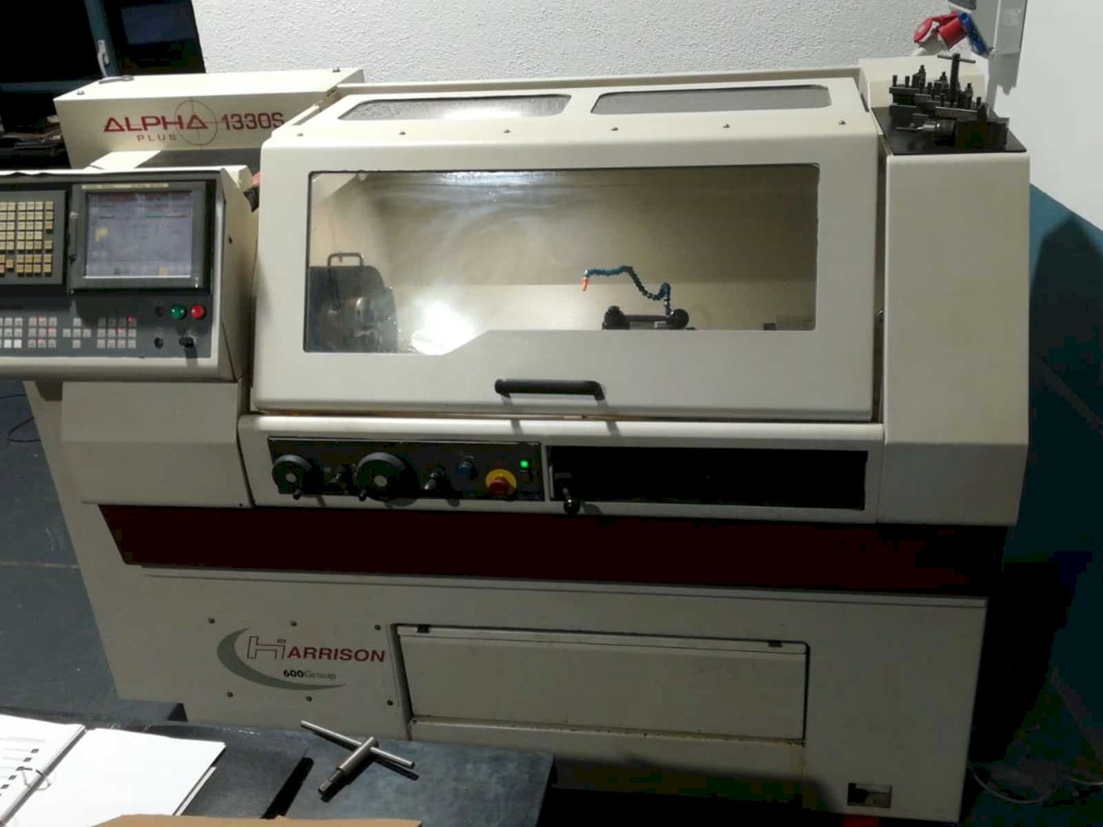 Vista frontal de la máquina Harrison Alpha 1330S Plus